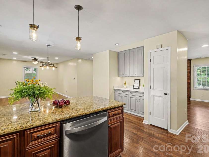 4436 Tilley Morris Road, Matthews, NC 28105.  MLS# CAR4401924, YatesRealty ID 36484. 