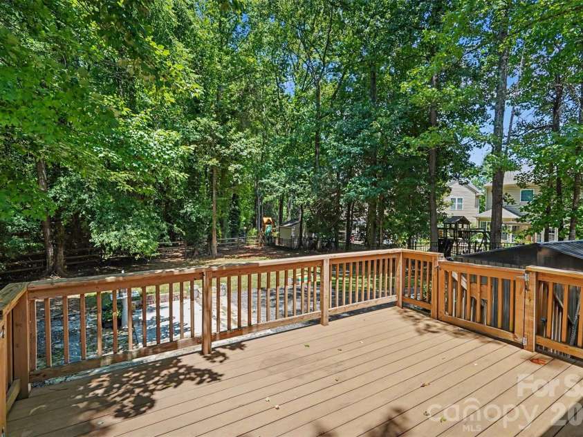 4436 Tilley Morris Road, Matthews, NC 28105.  MLS# CAR4401924, YatesRealty ID 36484. 