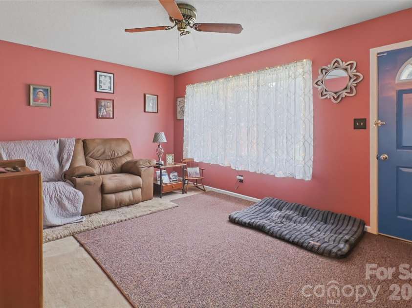 112 Annadelle Avenue, Bessemer City, NC 28016.  MLS# CAR4403114, YatesRealty ID 36485. 