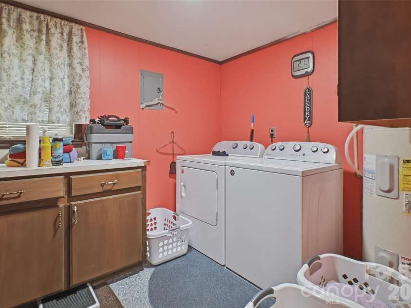 112 Annadelle Avenue, Bessemer City, NC 28016.  MLS# CAR4403114, YatesRealty ID 36485. 