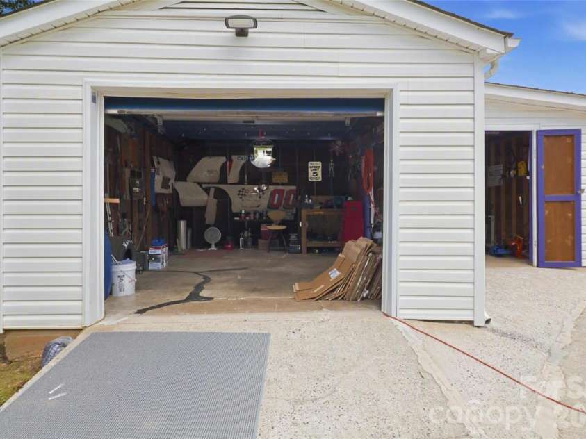 112 Annadelle Avenue, Bessemer City, NC 28016.  MLS# CAR4403114, YatesRealty ID 36485. 