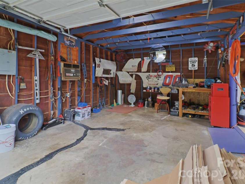 112 Annadelle Avenue, Bessemer City, NC 28016.  MLS# CAR4403114, YatesRealty ID 36485. 