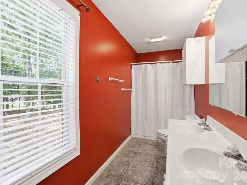 4076 Elks Park Road, Rock Hill, SC 29732.  MLS# CAR4403104, YatesRealty ID 36489. 