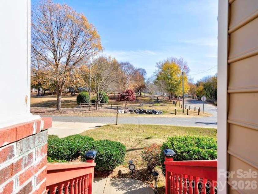 1001 West Circle, Gastonia, NC 28054.  MLS# CAR4325047, YatesRealty ID 3649. 