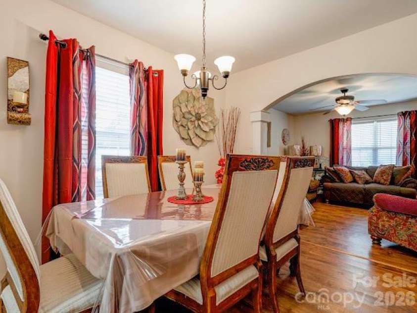 1001 West Circle, Gastonia, NC 28054.  MLS# CAR4325047, YatesRealty ID 3649. 