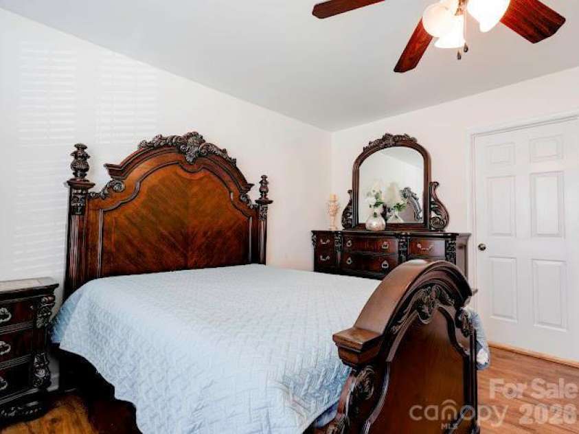 1001 West Circle, Gastonia, NC 28054.  MLS# CAR4325047, YatesRealty ID 3649. 