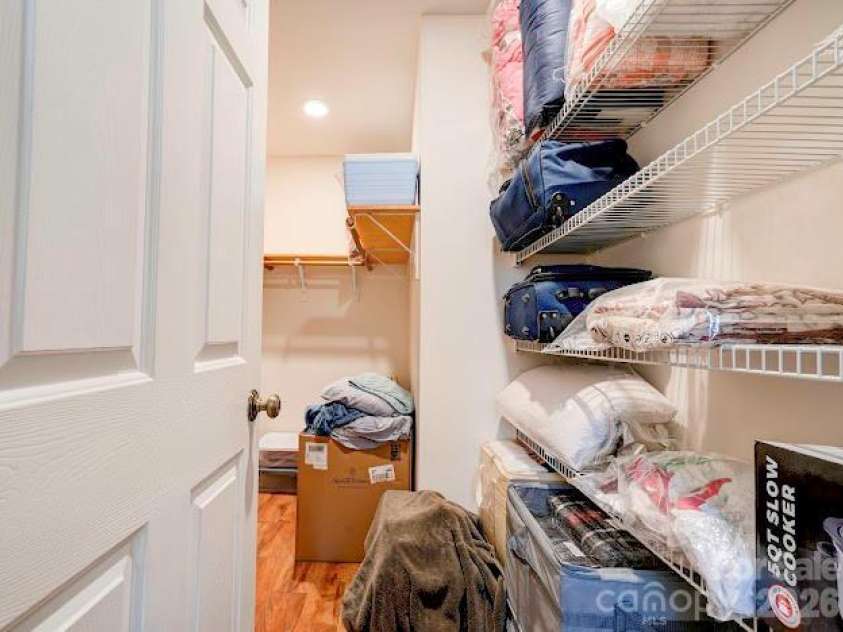 1001 West Circle, Gastonia, NC 28054.  MLS# CAR4325047, YatesRealty ID 3649. 