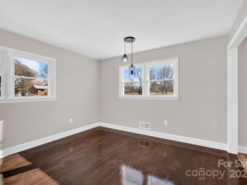 187 Shumaker Drive, Statesville, NC 28625.  MLS# CAR4205794, YatesRealty ID 3649. 