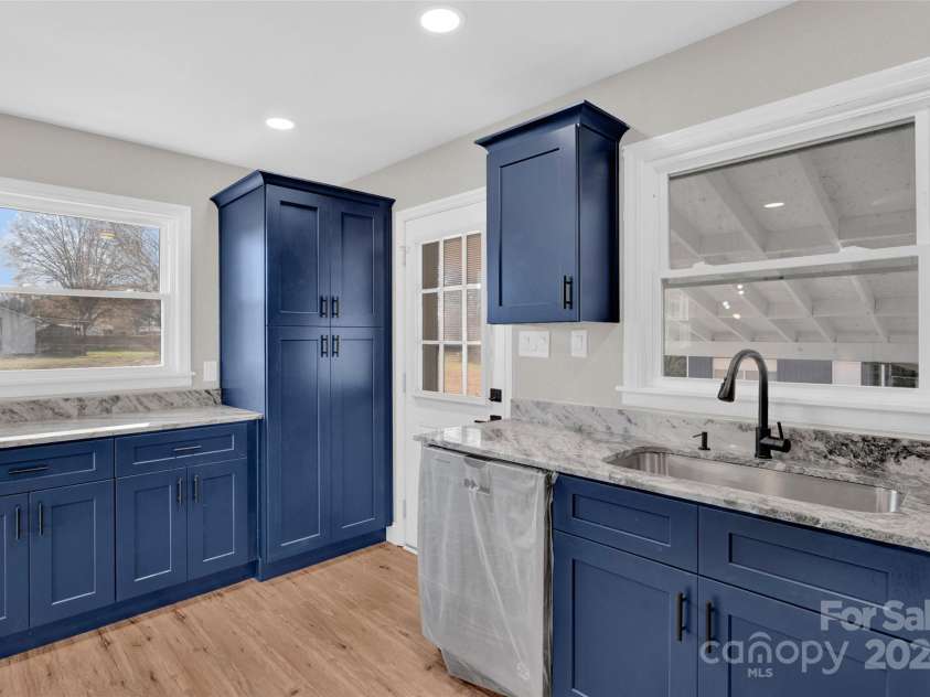 187 Shumaker Drive, Statesville, NC 28625.  MLS# CAR4205794, YatesRealty ID 3649. 