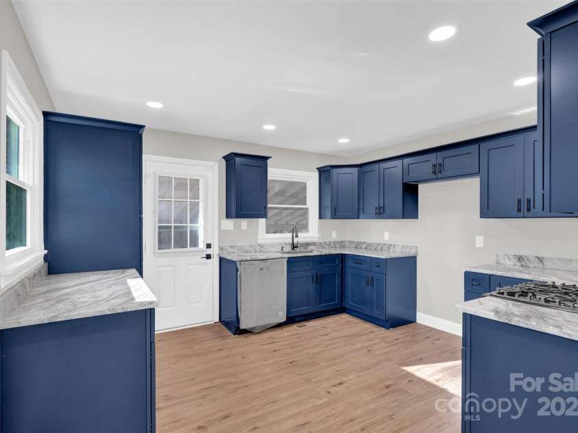 187 Shumaker Drive, Statesville, NC 28625.  MLS# CAR4205794, YatesRealty ID 3649. 