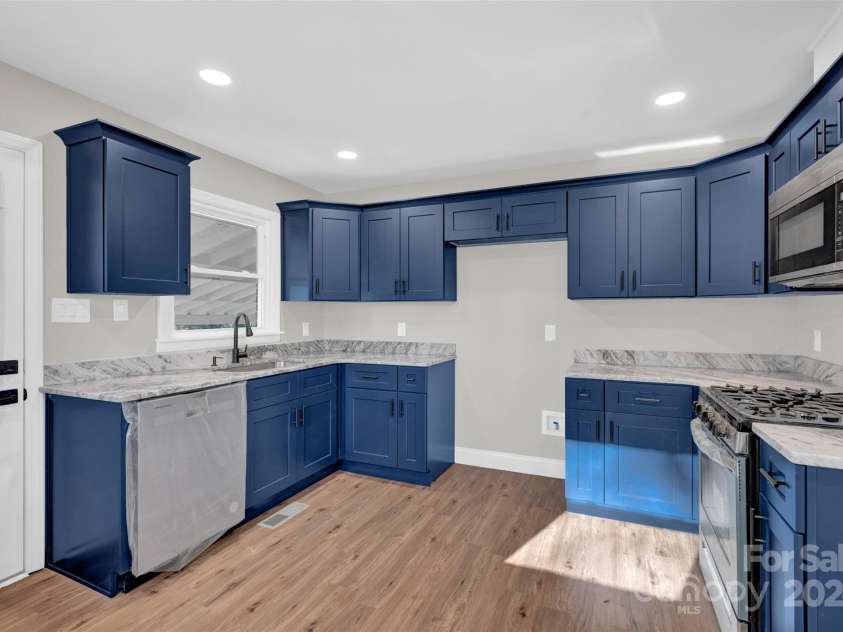 187 Shumaker Drive, Statesville, NC 28625.  MLS# CAR4205794, YatesRealty ID 3649. 