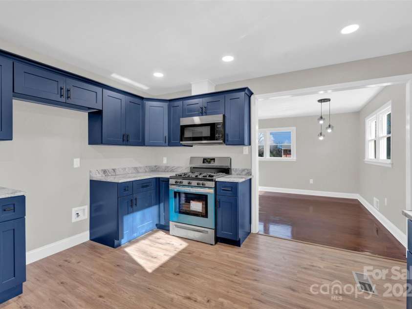 187 Shumaker Drive, Statesville, NC 28625.  MLS# CAR4205794, YatesRealty ID 3649. 