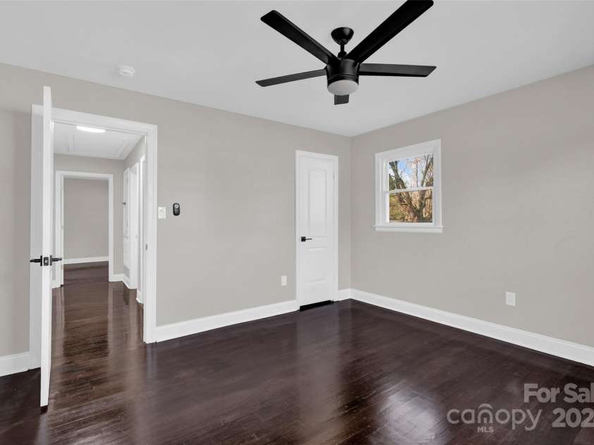 187 Shumaker Drive, Statesville, NC 28625.  MLS# CAR4205794, YatesRealty ID 3649. 