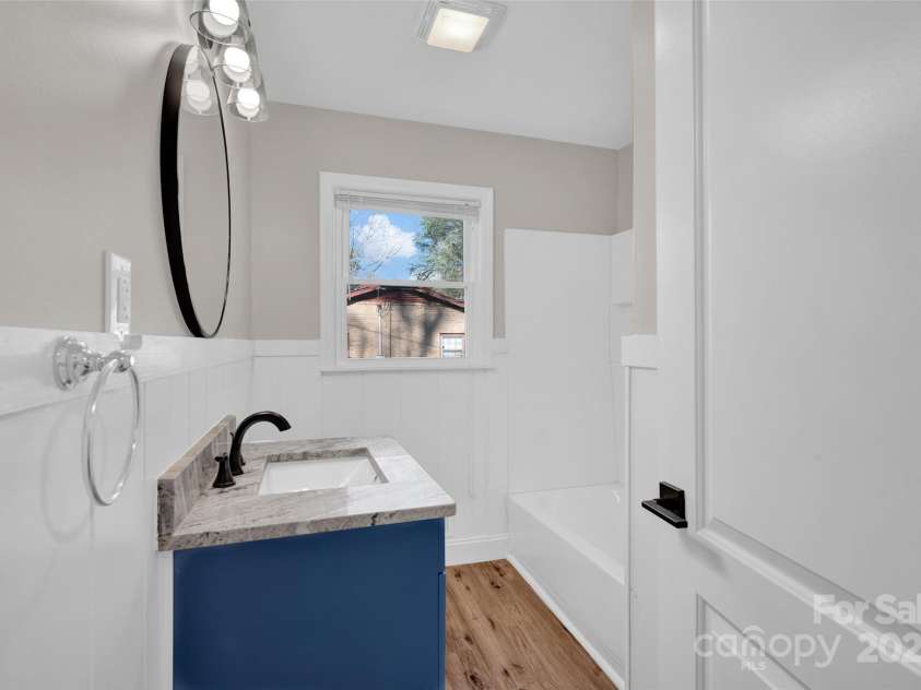 187 Shumaker Drive, Statesville, NC 28625.  MLS# CAR4205794, YatesRealty ID 3649. 