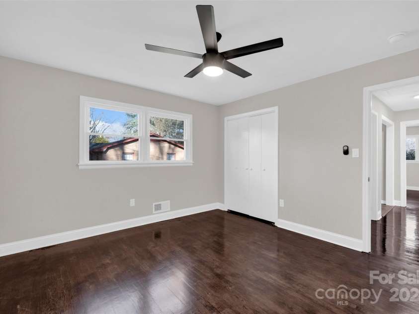 187 Shumaker Drive, Statesville, NC 28625.  MLS# CAR4205794, YatesRealty ID 3649. 