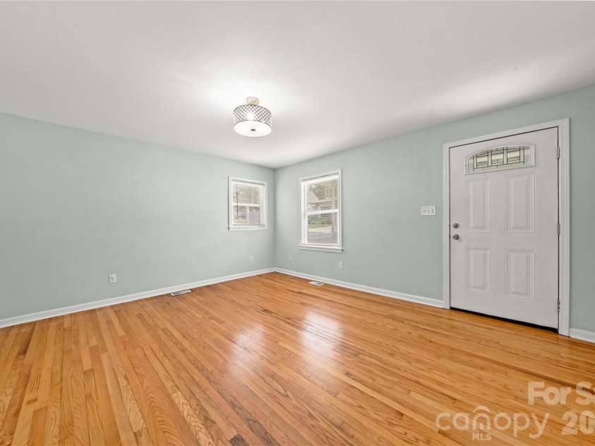 112 Harris Street, Belmont, NC 28012.  MLS# CAR4402705, YatesRealty ID 36495. 
