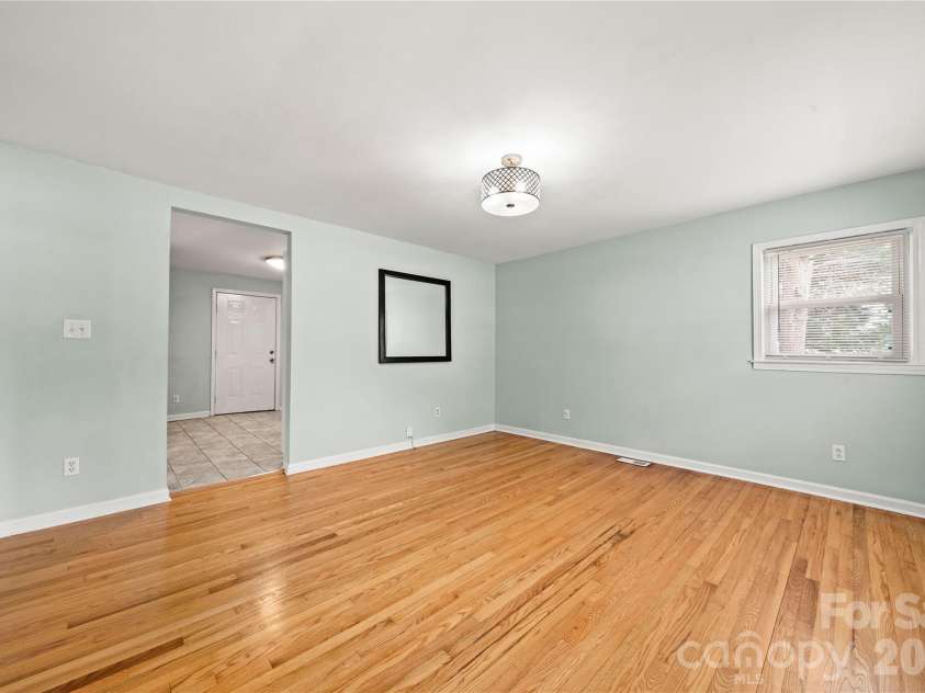112 Harris Street, Belmont, NC 28012.  MLS# CAR4402705, YatesRealty ID 36495. 