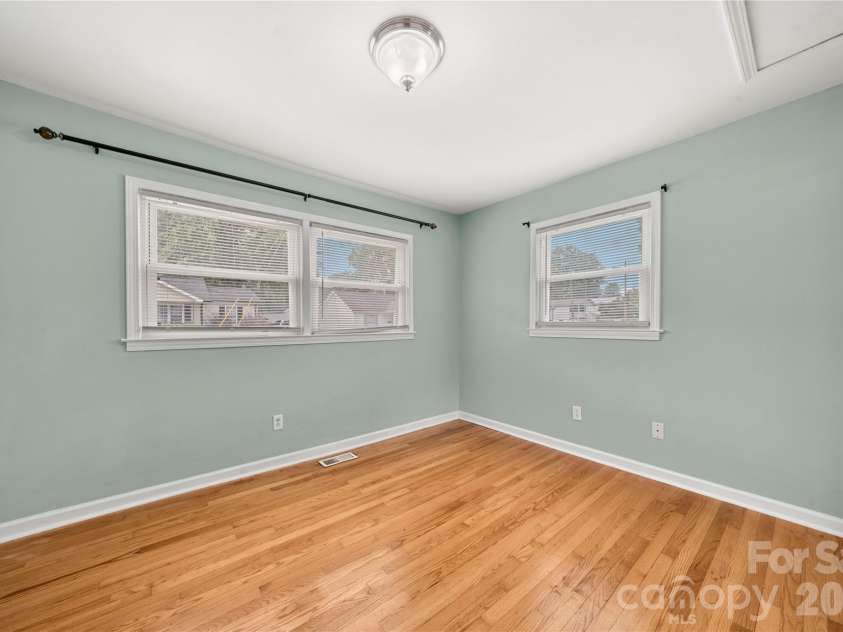 112 Harris Street, Belmont, NC 28012.  MLS# CAR4402705, YatesRealty ID 36495. 