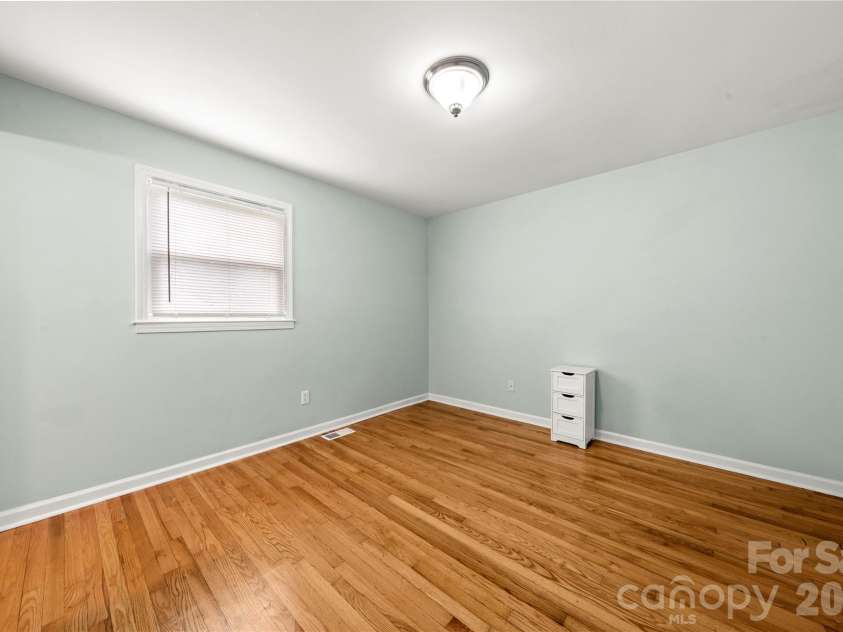 112 Harris Street, Belmont, NC 28012.  MLS# CAR4402705, YatesRealty ID 36495. 