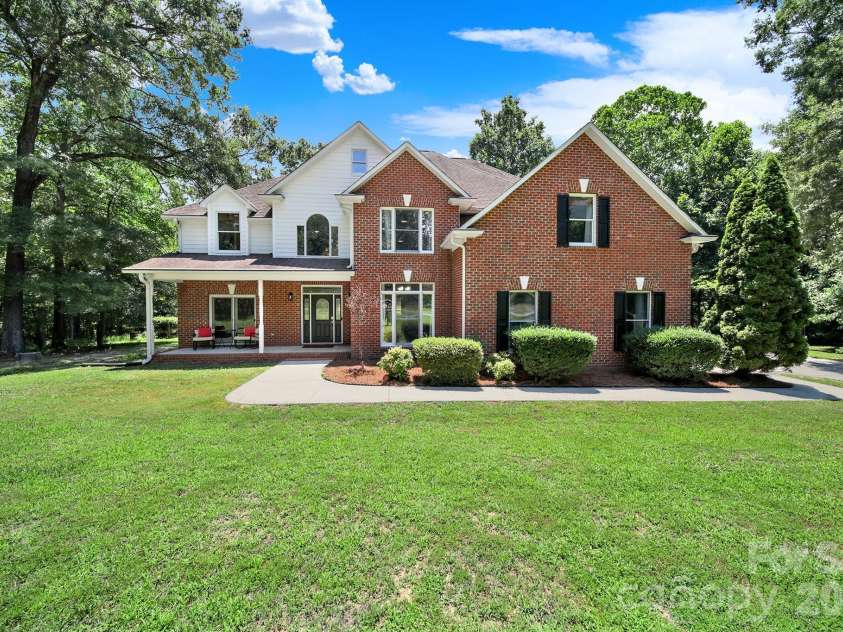 1583 Calder Lane, Clover, SC 29710.  MLS# CAR4403585, YatesRealty ID 36496. 