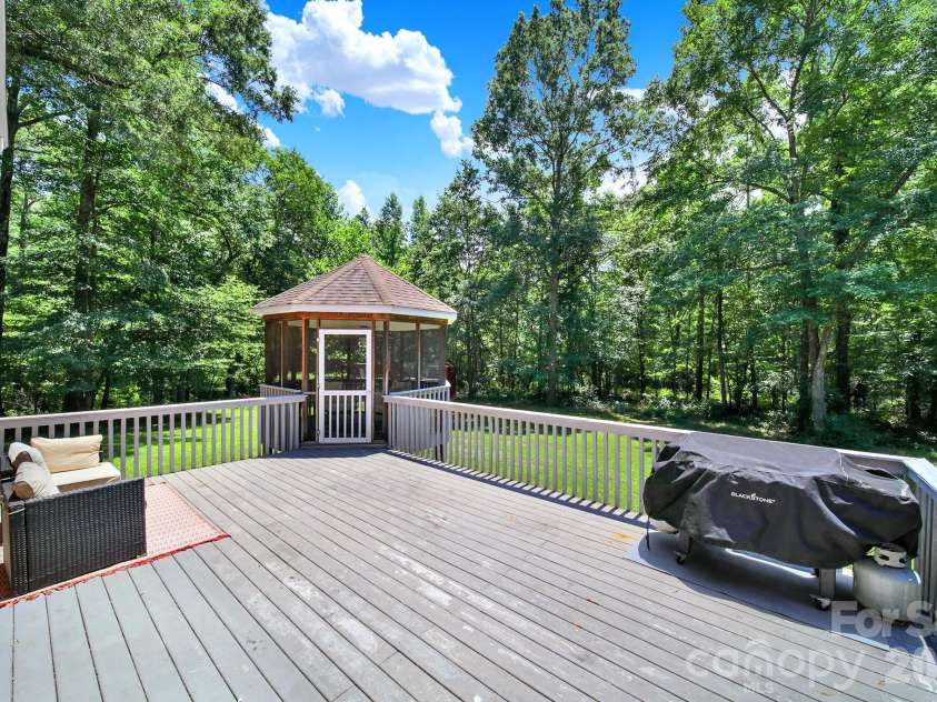 1583 Calder Lane, Clover, SC 29710.  MLS# CAR4403585, YatesRealty ID 36496. 