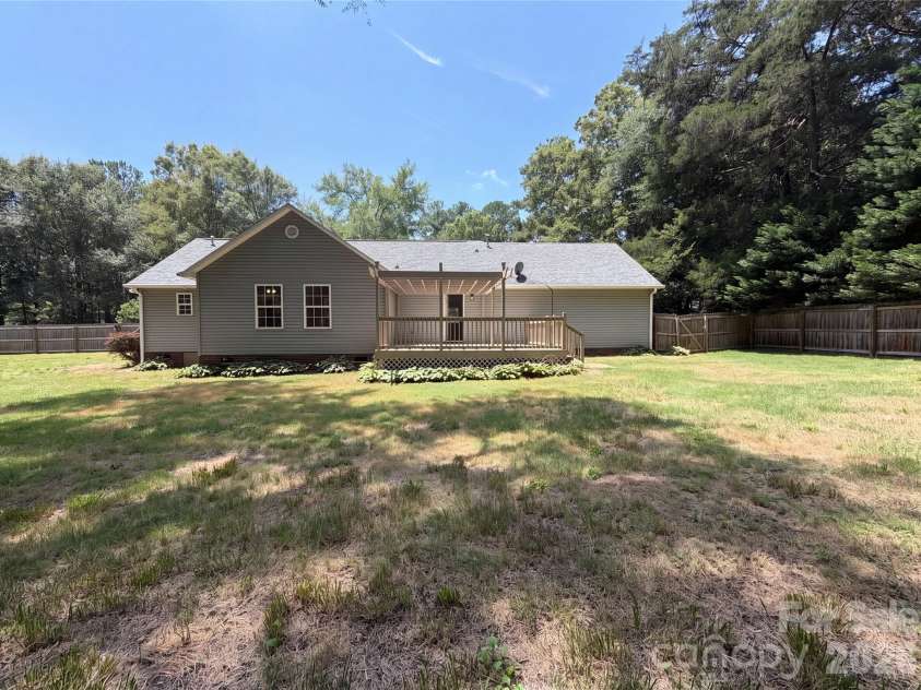 1331 London Drive, Rock Hill, SC 29732.  MLS# CAR4401315, YatesRealty ID 36497. 