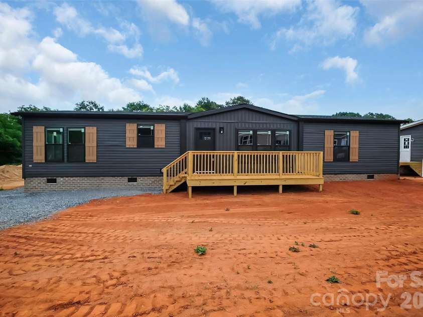 805 Eagle View Lane, Lawndale, NC 28090.  MLS# CAR4401907, YatesRealty ID 36499. 