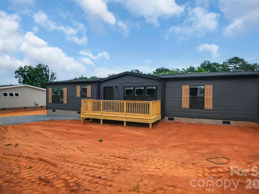 805 Eagle View Lane, Lawndale, NC 28090.  MLS# CAR4401907, YatesRealty ID 36499. 