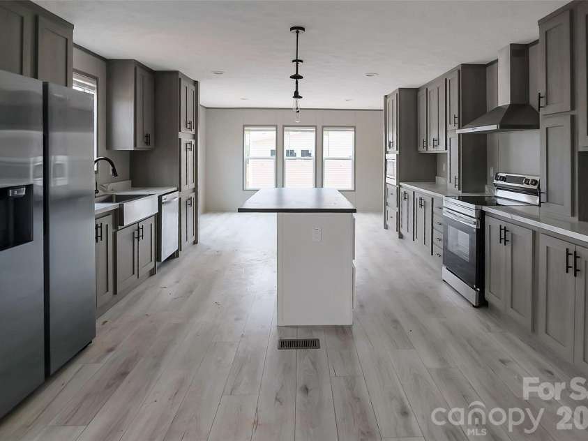 805 Eagle View Lane, Lawndale, NC 28090.  MLS# CAR4401907, YatesRealty ID 36499. 