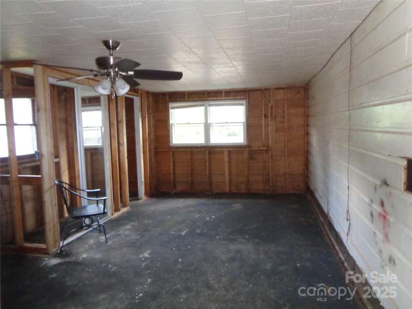 252 Rogers Street, Waynesville, NC 28786.  MLS# CAR4255370, YatesRealty ID 365. 