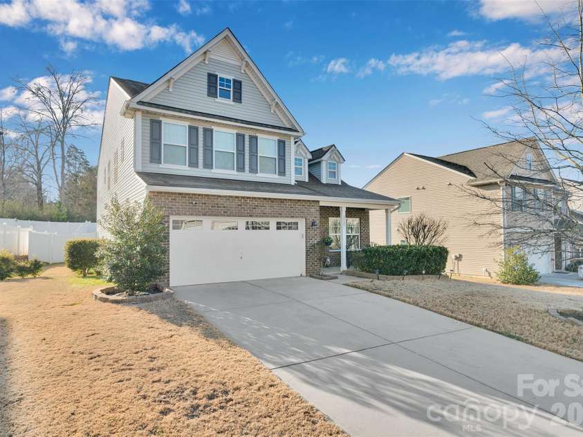 2527 Courtland Drive, Clover, SC 29710.  MLS# CAR4345965, YatesRealty ID 3650. 