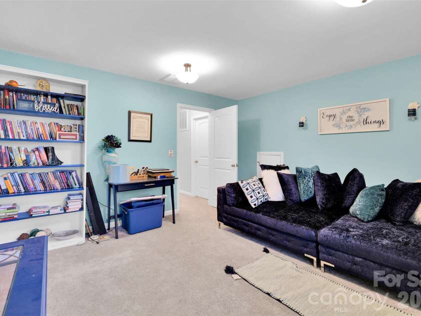 2527 Courtland Drive, Clover, SC 29710.  MLS# CAR4345965, YatesRealty ID 3650. Bed4