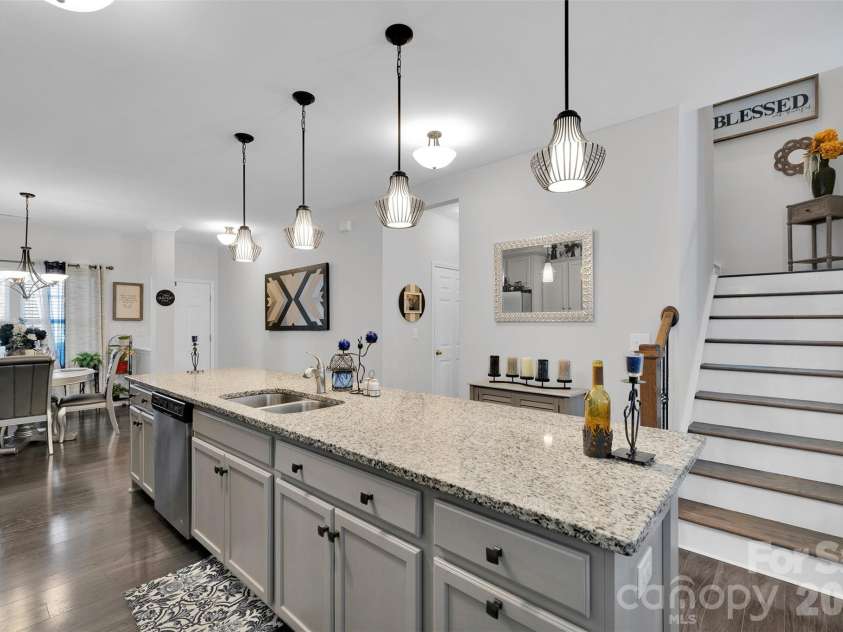 2527 Courtland Drive, Clover, SC 29710.  MLS# CAR4345965, YatesRealty ID 3650. Kitchen