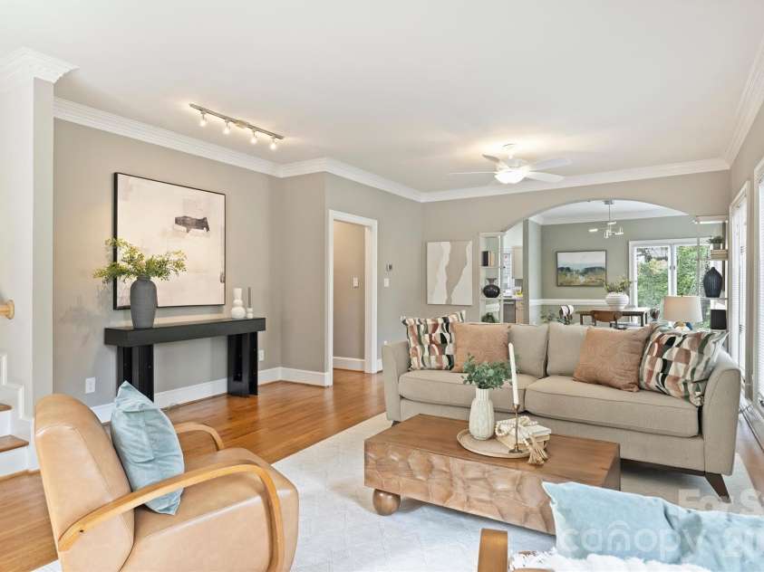 201 Hillside Avenue, Charlotte, NC 28209.  MLS# CAR4377112, YatesRealty ID 36500. A different angle.