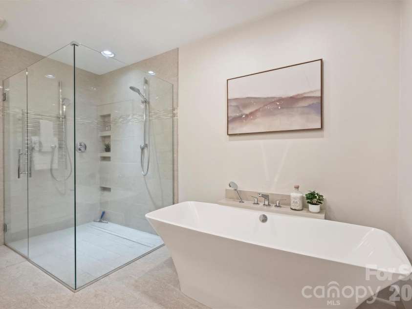 201 Hillside Avenue, Charlotte, NC 28209.  MLS# CAR4377112, YatesRealty ID 36500. Another angle.