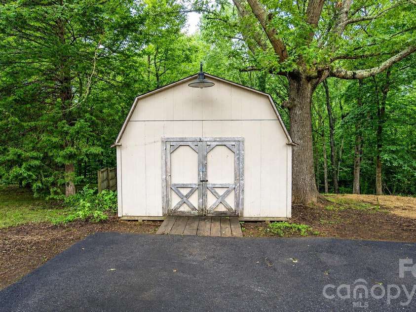 1185 Galway Lane, Clover, SC 29710.  MLS# CAR4403351, YatesRealty ID 36501. 