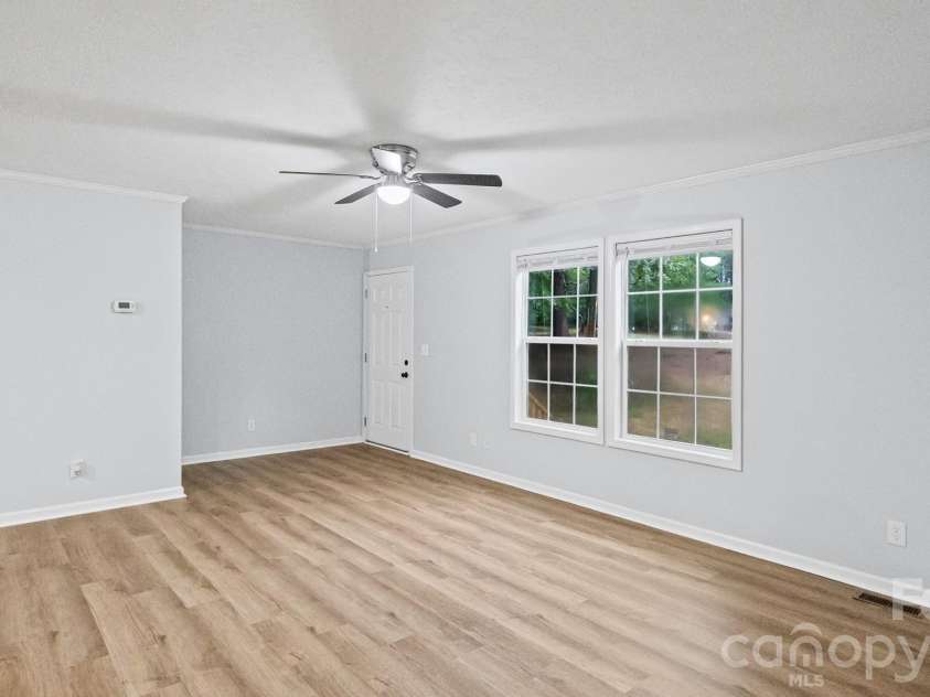 1185 Galway Lane, Clover, SC 29710.  MLS# CAR4403351, YatesRealty ID 36501. 