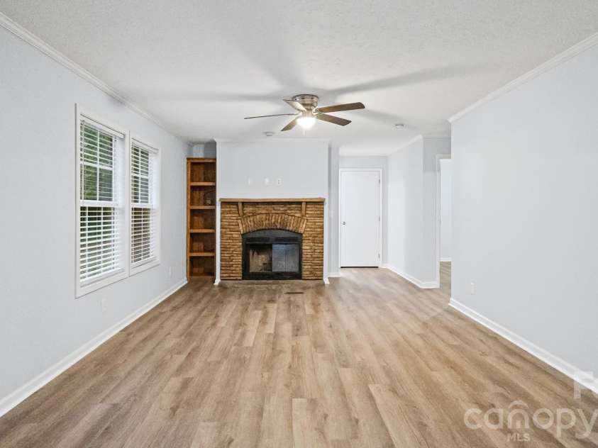 1185 Galway Lane, Clover, SC 29710.  MLS# CAR4403351, YatesRealty ID 36501. 