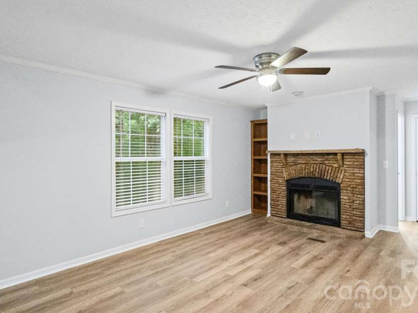 1185 Galway Lane, Clover, SC 29710.  MLS# CAR4403351, YatesRealty ID 36501. 