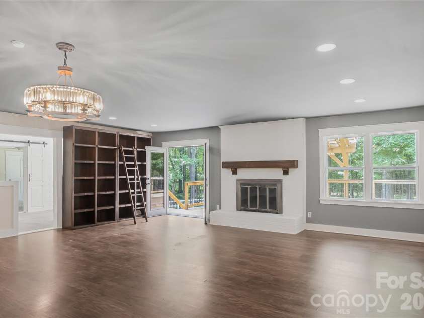 292 Canonero Place, Fort Mill, SC 29707.  MLS# CAR4398008, YatesRealty ID 36504. 