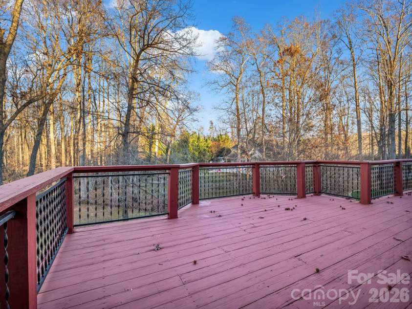 907 Weymouth Drive, Gastonia, NC 28056.  MLS# CAR4328051, YatesRealty ID 36506. 