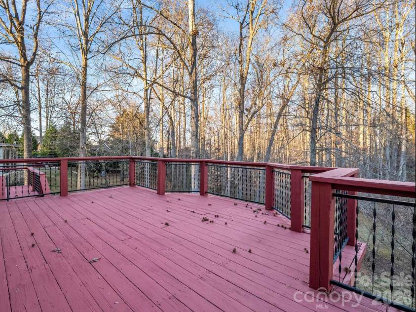 907 Weymouth Drive, Gastonia, NC 28056.  MLS# CAR4328051, YatesRealty ID 36506. 