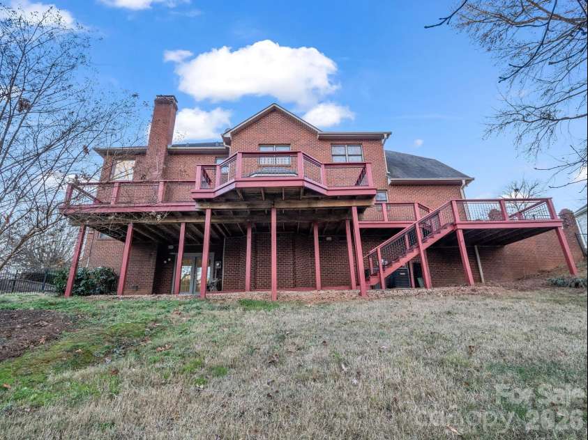 907 Weymouth Drive, Gastonia, NC 28056.  MLS# CAR4328051, YatesRealty ID 36506. 