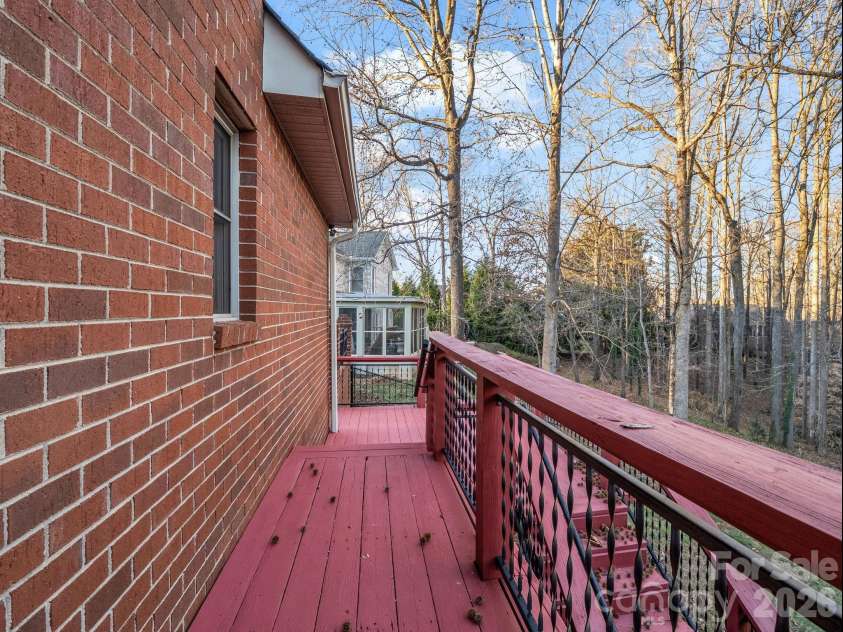 907 Weymouth Drive, Gastonia, NC 28056.  MLS# CAR4328051, YatesRealty ID 36506. 