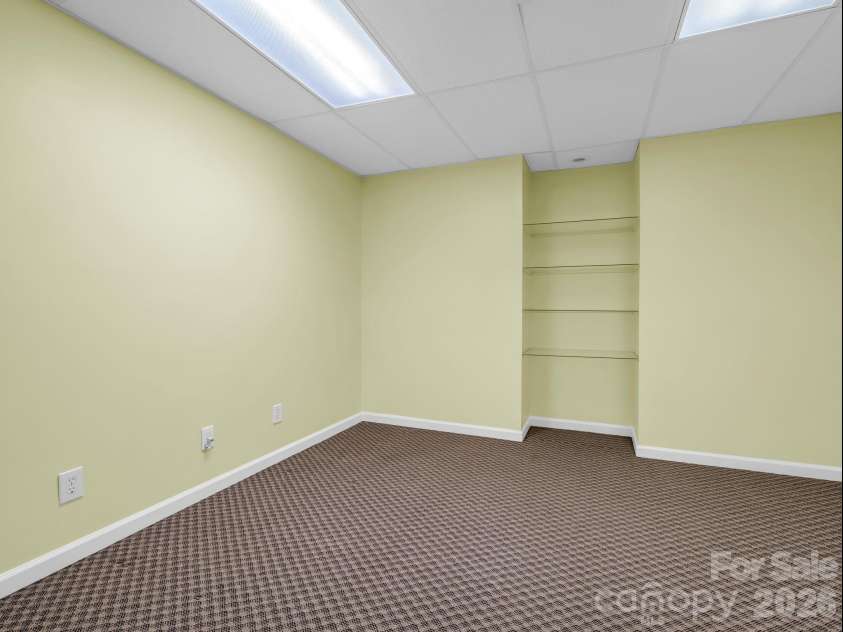 907 Weymouth Drive, Gastonia, NC 28056.  MLS# CAR4328051, YatesRealty ID 36506. Basement