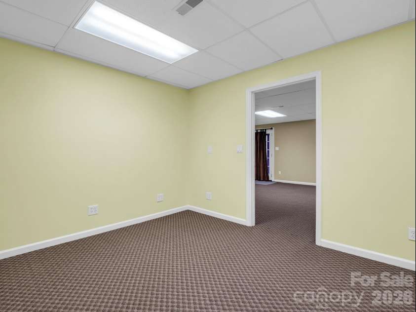 907 Weymouth Drive, Gastonia, NC 28056.  MLS# CAR4328051, YatesRealty ID 36506. Basement