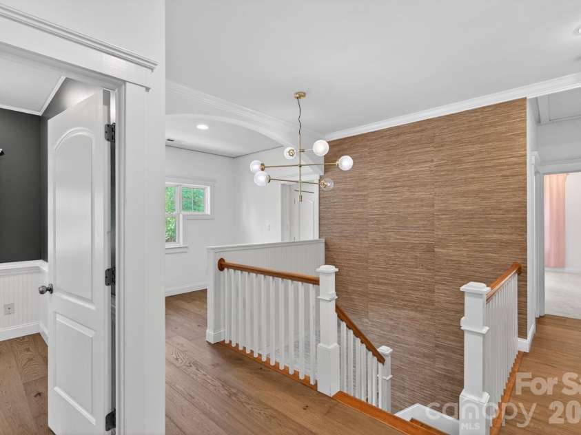 21313 Island Forest Drive, Cornelius, NC 28031.  MLS# CAR4386103, YatesRealty ID 36507. 