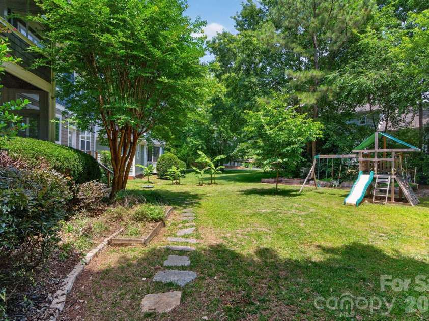 21313 Island Forest Drive, Cornelius, NC 28031.  MLS# CAR4386103, YatesRealty ID 36507. 