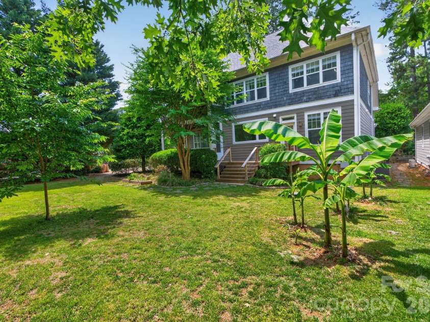 21313 Island Forest Drive, Cornelius, NC 28031.  MLS# CAR4386103, YatesRealty ID 36507. 