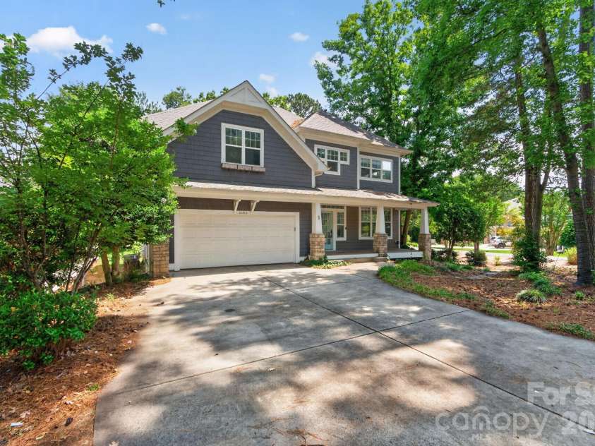 21313 Island Forest Drive, Cornelius, NC 28031.  MLS# CAR4386103, YatesRealty ID 36507. 
